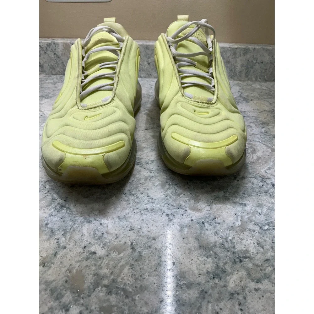 Nike Sneakers Air Max 720 Size 7 Pale Vanilla Yellow AT6176-302 Wave Textured